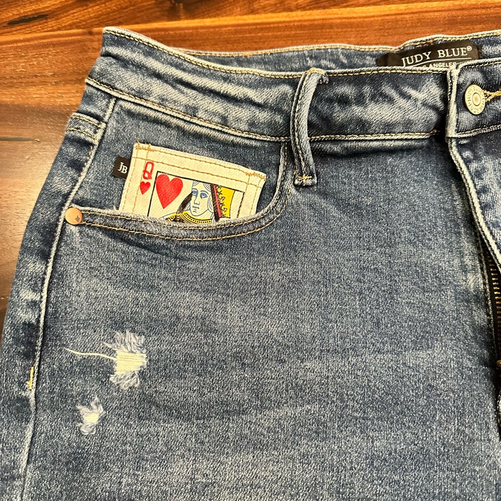 Judy Blue Queen of Hearts Boyfriend Jeans